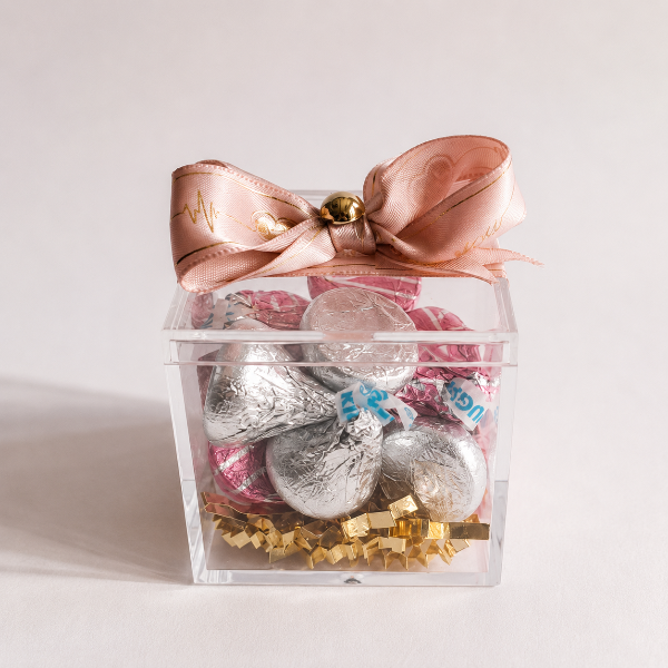 Mini Box Hershey's Kisses Milk Chocolate de Acrílico 2X2 Pulgadas Decorada
