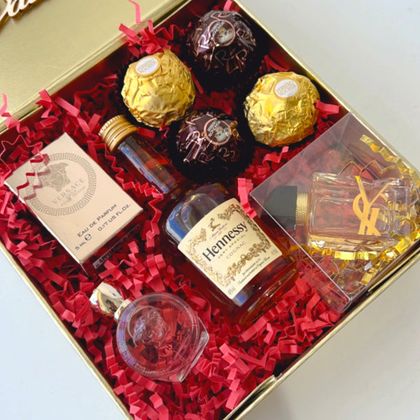 KoketBox Gold 001-02- Versace Eros Mujer 5ML y Libre  Eau de Parfum 7ML, Shot de Hennesy coñac y Ferrero Rocher