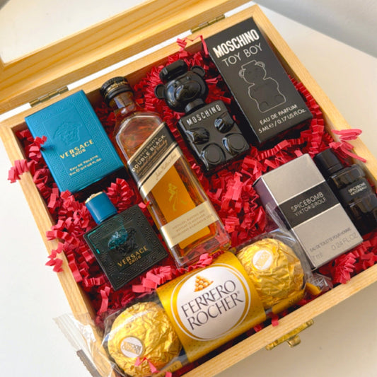 KoketBox Premium 015-01 Versace Eros 5ML, Moschino Toy Boy 5ML, SpiceBomb 7ML, Double Black Label 50cl (botella de Plático) y Ferrero Rocher