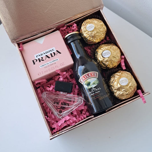 KoketBox Clásica 006-03 PRADA Virtual Flowerl EDP 7ML, Shot de Baileys 50cl y Ferrero Rocher