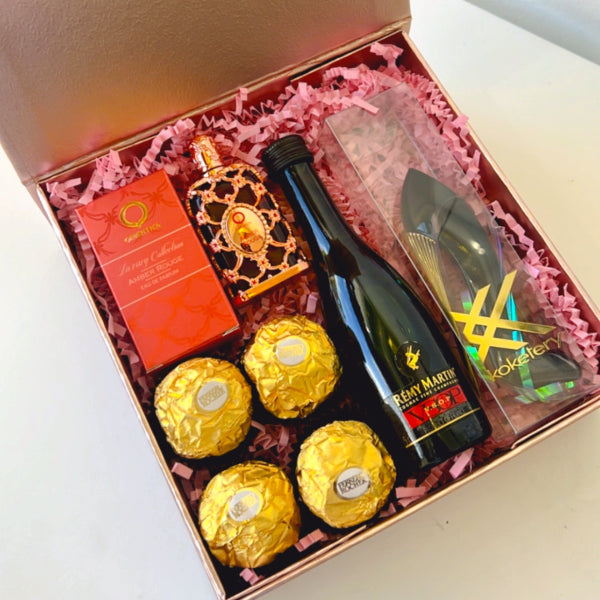 KoketBox Gold 001-06- Amber Rouge 7.5ML Y Good Girl Eau de Parfum 7ML, Rémy Martin 50cl y Ferrero Rocher