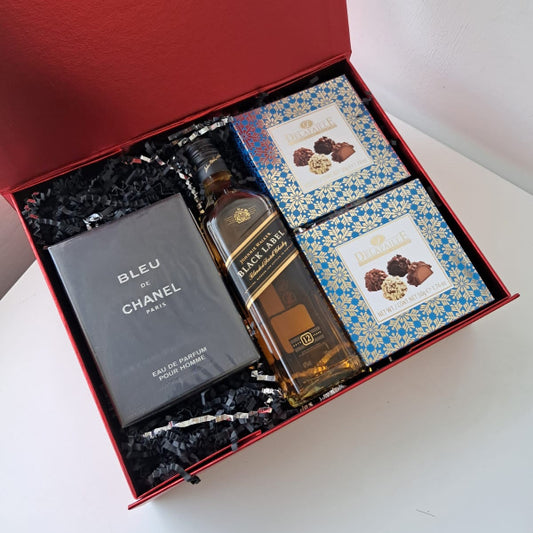 KoketBox 018 -Blue By Chanel 100ML + 2 chocolates Delafaille 50 Gramos+Black Label 250 ML (Cuartillo)