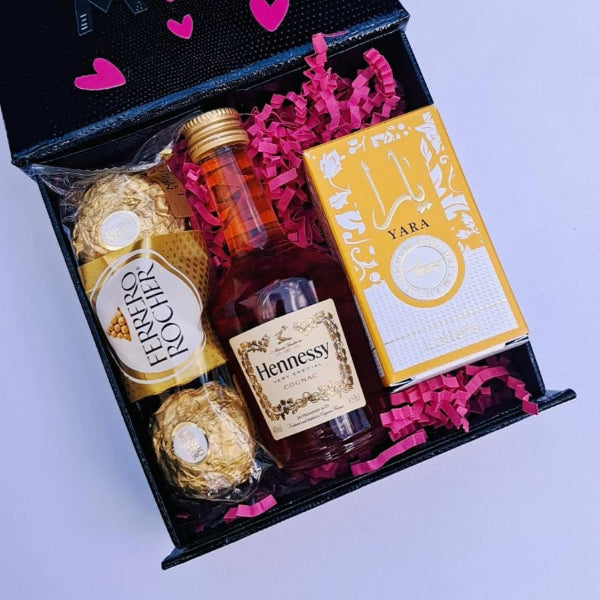 KoketBox 006-02- YARA TOUS By Lattafa Eau de Parfum, Shot de Hennesy Coñac y Ferrero Rocher