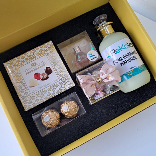 KoketBox - Una miniatura de FLOWERBOMB By Viktor Rolf + Crema Perfumada+ Mini Box Hershey's Kisses  y Chocolates