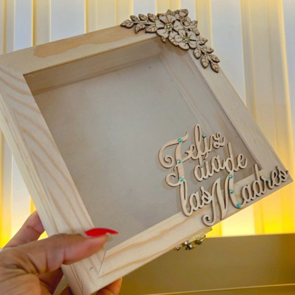 Cofre de Madera con tapa transparente 18x18x7 CM (KOKETBOX )