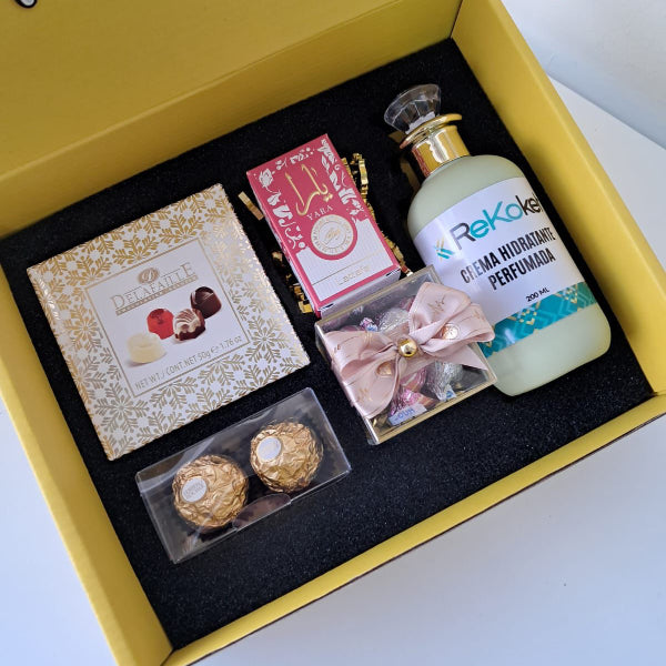 KoketBox - Una miniatura de Yara Candy By Lattafa + Crema Perfumada+ Mini Box Hershey's Kisses  y Chocolates