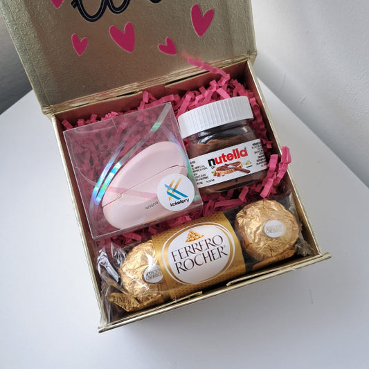 KoketBox 012- Miniatura de Mod Blush Deluxe By Ariana Grande, Mini Nutella y Ferrero Rocher